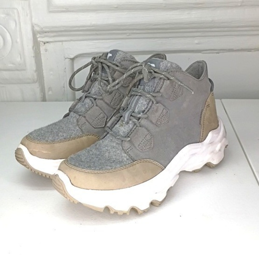Sorel Kinetic Breakthru Caribou Waterproof Sneaker Boots 8.5 Grey Suede Flannel